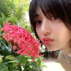 Rina Aizawa Instagram - これだけ暑いと髪切りたくなっちゃう✂︎
でもロングヘアにしたい気持ちもある🤦🏻‍♀️
髪型って一生悩むね🥹

#過去pic