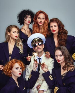 Rinal Mukhametov Instagram - 👨🏻‍✈️.. Уважаемые пассажиры..! Crave Airlines начинает свои сладострастные маршруты с 1 декабря..! Билеты на сайте @cravemoscow 🚀 
photo by @danilgolovkin 👌