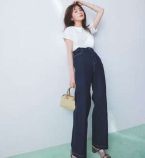 Rinka Kumada Instagram - コラボ商品、ウェブで完売している商品もお店に並び始めたよ🧸
ワンピはガルアワで紹介したから、他の洋服載せます🫶🏻
#りんか丈 もあるよ