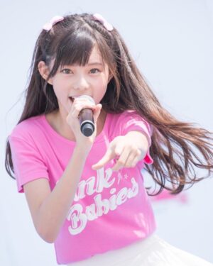 Rio Omori Instagram - ・
・
アイドルとしてデビューして今日で10周年👼🏻💕

芸能活動(キッズモデル)を始めたのは2.3歳なので、それを数えると20年も経ってるのは🤫笑

今でもこうして、ステージに経つ事が出来ているのは皆さんのおかげです。
いつも支えてくれてありがとう💐

これからもよろしくお願いします❤️‍🔥
・
・
 #大森莉緒 #おーりお #おりおんず #ピンクベイビーズ #e_yes  #ラストアイドル #x純文学少女歌劇団