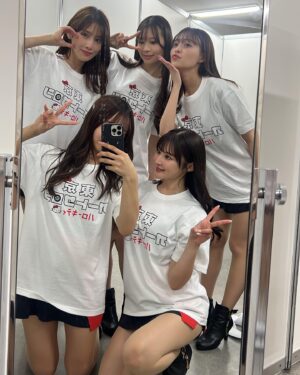 Ririka Moriwaki Instagram - 東京オートサロン2024！
改めて本当にありがとうございました！

東京オートサロンのイメージモデルAclassとして選んでもらってからもう半年ほどが経ちその間に7年ぶりに復活するガールズユニットとしての活動や、PR活動、テレビ撮影、雑誌撮影など、様々な媒体に出演させていただきました！

選んでもらった時は、こういったお仕事の経験がほとんどなかったため不安ではありましたが、それと同時にめちゃくちゃ嬉しかったです😂💓
皆様のおかげで本当に楽しい３日感でした🚗
　

何もわからない私に色々教えてくれた、スタッフの皆様、Aclassのみんな、携わってくださった方たち！ファンの皆様に本当に感謝でいっぱいです！
ファンの方もいっぱい駆けつけてくださり、家族、親戚も見にきてくれて😖💓いつも本当にありがとうー！

素敵な経験をさせてもらえて幸せです、！

あらためてらんちゃんー！おめでとうー！💓💓💓

わたしのだいすきな写真！
ありがとうございました！🙇🤍

#東京オートサロン #東京オートサロン2024