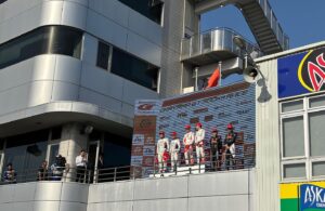 Ririka Moriwaki Instagram - #SUPERGT 開幕戦岡山！
初のレースアンバサダーとしてのお仕事でドキドキでしたが迫力もすごくて2日間ずっとドキドキしてました、🚗🤍

開幕戦で3位！🌟表彰台獲得🚗🌟
たくさんの声援ありがとうございました🧡！
次戦も100号車STANLEY TEAM KUNIMITSUへの応援をよろしくお願いいたします🤲☺️

#sgt #supergt