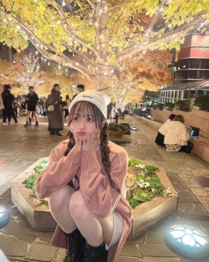 Ririka Moriwaki Instagram - クリスマスシーズンがいちばんすき🎄🤍
みんなどのシーズンが好き？？？
.
.
.
.
.
.
.
美容でい！📆

いつもお世話になってる @dr.dowaki さんに @ginzatacstaff で肩ボトックスやっていただきました！！
肩こりがひどくて何もしてなくても痛い、みたいなことが結構あったのですが、嘘みたいになくなったので2回目🥹💓
今回もありがとうございました！

@haku_whitening さんで初のホワイトニングに行ってきました！医療のホワイトニングで効果かんじやすいみたいでこれから通うので、またご報告するねー！楽しみ！

#ホワイトニング #pr