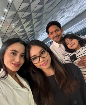 Ririn Ekawati Instagram - ❤️🤗🤍