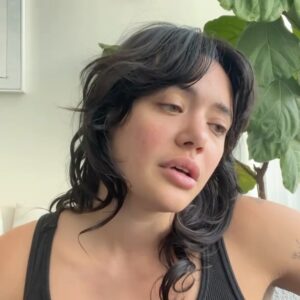 Rivkah Reyes Instagram - sneak peek of my new song ‘sick’ which i co-wrote with the legendary @goldsoundz_ 🫶🏼 more soon. 

#workinprogress #newmusic #singersongwriter #wlw #sapphic #queermusic