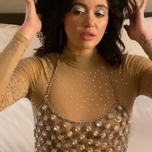 Rivkah Reyes Instagram - i tHiNk i LiKe tHiS LitTlE LiFe 🤪✌🏽🐣
no but fr things have been abundant and shiny and cute against all odds and for that I must celebr8 

1. @queerty awards, hmu by @kacytatus 
2. yes I still use x
3. @kelsey.randall shoot with @joellegrace, hmu by @destinyvenice 
4. sext 
5. nothing to see here just sitting in my living room
6. @neversorryband show at Mel’s
7. me & all my friends
8. me & my dog