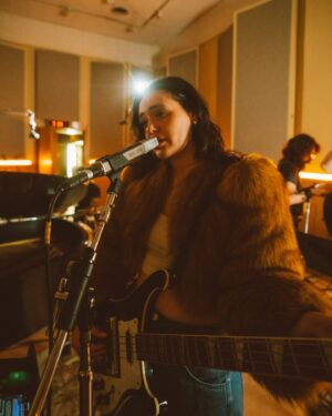Rivkah Reyes Instagram - when I first got sober and stopped dating the worst people on the planet, I was terrified I wouldn’t be able to write songs anymore because usually I would pull inspiration from shit I thought of when I was fucked up or from my horrible relationships.

and honestly, I took a break from actively writing songs while I was getting to know myself (and God) in the early days of my recovery. I wanted to write from the heart, not from the hurt.

in the last few months ive had a HUGE wave of inspiration, not from drugs or from messy relationships, but from mining my past, my old notebooks, my flaws, my shadow self. songs are pourrrring out of me and I’m so relieved I don’t need to slip into old behaviors to find the lyrics. can’t wait to show y’all what ive been cookin, both with @neversorryband and with myself (and God)

💚
📸: @rafael.avcioglu