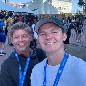 Rob Liefeld Instagram - Comic Con is a family event, has been since the kids were little and proclaimed it their favorite vacation every year. Happy to report that nothing has changed. So many friends and memories over the years. Always the best time.