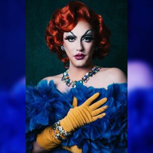 Robbie Turner Instagram - Move over Mrs. Peacock. There’s a new player on the board.
-
-
Show TONIGHT @thequeerbar with @thorgythor 9:30!
-
-
-
ItWasRobbieInTheLoungeWithTheStiletto #Clue #beautyisthebestrevenge  #IllTellYouForFree #robbieturner #dragrace #AlwaysLookLikeYouHaveMoney -
-
-
📸 @gabrielgastelum 💇🏻‍♀️ @wigsandgrace 💄 @lucy_paradisco 
Jewelry @jcrew
Gloves: @prettyparlors