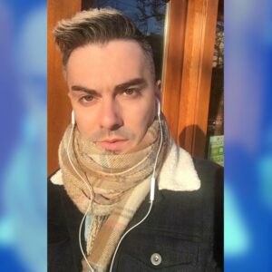 Robbie Turner Instagram - “I wish we could all get along like we used to in middle school... I wish I could bake a cake filled with rainbows and smiles and everyone would eat and be happy...”
-
-
-
#butbabyitscoldoutside #outofdrag #gayboy #christmaseve #dragrace #robbieturner #whitechristmas #iwanttowashmyfacemyhandsmyhairinsnow