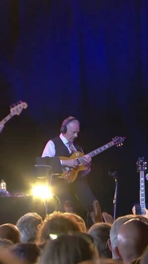 Robert Fripp Instagram - RF: Not only is he psyched - he's soloing on Enter Sandman with Toyah & Robert at the Isle Of Wight Festival...
#entersandman #robertfripp #toyahandrobert #toyahwillcox #metallica #isleofwightfestival
