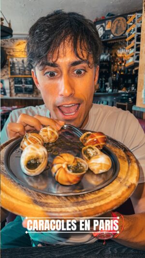 Roberto Cox Instagram - 🐌 ¿Comerías caracoles? Los probé en Paris…
😋 A mi me encantaron. Los hacen con una salsa de mantequilla, ajo y perejil. ¡Exquisitos!
👀 ¿Te atreves? Te leo…