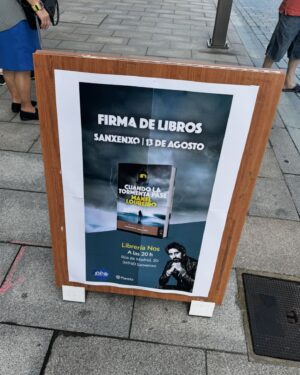 Roberto Leal Instagram - Ningún mar en calma fixo experto a un mariñeiro 🌊

1- A veira do mar.
2- Postureiño.
3- Auga.
4- @manel_loureiro on tour.