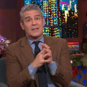 Robin Fierce Instagram - Queen of the Julias! Thank you @bravowwhl/ @bravoandy for having me in this special episode with @juliaroberts. #wwhl 

Hair: @thelulufierce 
Dress: @nataliathefierce