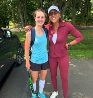 Robin Roberts Instagram - So much fun spending quality time with my fabu Goddaughter Luvy!! She’s almost as tall as I am…where does the time go?! Hope you had a wonderful weekend too. 😘