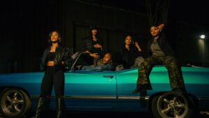 Robinne Lee Instagram - In my dirty cop era.

It’s rare that I get to play a bad ass detective in pursuit of young, female bank robbers. But someone’s got to do it. 

Catch me in #FootageFilm’s ROBBIN, starring the multi-talented @serayah. 

Streaming this Saturday, August 10th, on @tubi. 

#Robbin