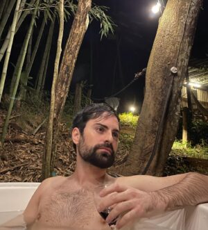 Rodolfo Valente Instagram - No mato 🍷🍃