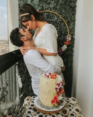 Rodolfo Valente Instagram - Noivos 💍❤️ Te amo, @laislouver. Viva nós!