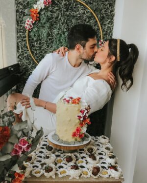 Rodolfo Valente Instagram - Noivos 💍❤️ Te amo, @laislouver. Viva nós!