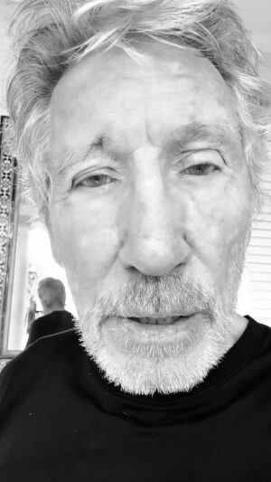 Roger Waters Instagram - Power to the People of #Venezuela
Bolivar, Chavez, @nicolasmaduro, Onward✊🏼🇻🇪