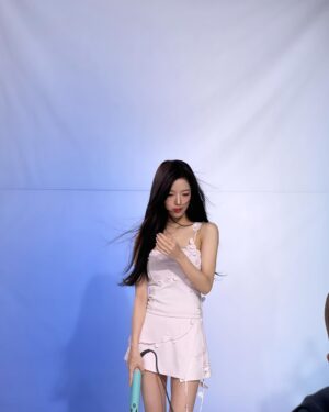 Roh Jeong-eui Instagram - Dyson Behind Cut🫧