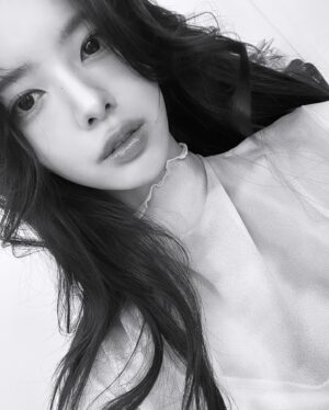 Roh Jeong-eui Instagram - Dyson Behind Cut🫧