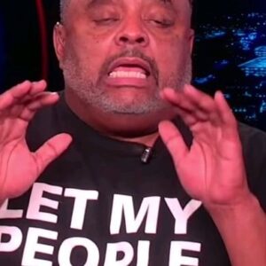 Roland S. Martin Instagram - 'never in my life seen a party viciously attack the top of the ticket, an incumbent president with an unbelievable record like what we are witnessing right now by a handful of Dems in the House, a bunch of donors, elite Dems'👀 youtube.com/rolandsmartin #RolandMartinUnfiltered #BlackStarNetwork