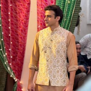 Romit Raj Instagram - R ❤️ R 
Dearest Fans,
Just For All You Lovely Souls...
Thank you so much for all the love ❤️ Means a lot... 
#yrkkh #yehrishtakyakehlatahai #ruhit #dkp #starplus #love #mohabbat #ishq