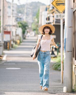 Ron Monroe Instagram - ハロー、今日は私の29歳の誕生日ですwww

でも実は、私にとって誕生日は普通の日と変わりません。毎日が誕生日のように祝う価値があるんです。だから、周りの人にパーティーや誕生日プレゼントもいらないと伝えました。

今日は、明日の出張のために新幹線のチケットを買いに行って、それからいつも一緒に登山する友達とランチをして、最後に家に帰って掃除をする予定です。

見た目はシンプルな一日ですが、私にとっては最高の一日です。なぜなら、毎日が最高の一日だからです。20代最後の一年、しっかりと世界を感じながら過ごしていきたいと思います。

そして、皆さん、いつも応援してくれてありがとうございます❤️