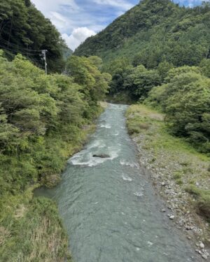 Ron Monroe Instagram - 吸收氧气！山に行って、新鮮な空気をたっぷり吸ってきました！