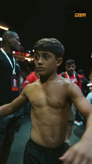 Ronaldo Souza Instagram - @daniel220v.poncio vai entrar em ação na Área 3 daqui a pouco, fiquem ligados!!!

🎥 @bjjcria / @karine.bjjcria 
Assista ao vivo no @flograppling 

Oferecimento: 
@kingzkimonosbrasil 
@seda.college 
@boldsnacks cupom BJJCRIA
@centauroesporte cupom: BJJCRIA10
@thinkersmgmt