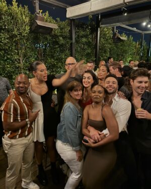 Ronen Rubinstein Instagram - A beautifully chaotic family summarized in a series of photos 😂 I love y’all so fckin much 🥹 THAT’S A WRAP ON SEASON 5 OF #911LONESTAR !