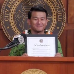 Ronny Chieng Instagram - JULY 27 2024 OFFICIAL RONNY CHIENG DAY IN OAHU!

MAHALO HAWAII AND @mayorrickhnl FOR 5 INCREDIBLE SOLD OUT SHOWS THIS WEEK AND FOR COMING TO MY NEW COMEDY SPECIAL TAPING.

I HOPE I ALWAYS GIVE MORE THAN I TAKE HERE. THANK YOU WELCOMING ME AS A MEMBER OF THE OHANA.

🌺@joycretton @pagongkyoto