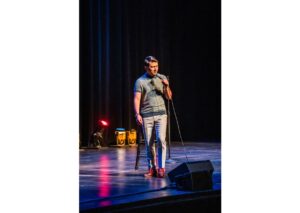 Ronny Chieng Instagram - SAN DIEGO, CALIFORNIA! THANK YOU FOR SELLING OUT MY SHOW at @sdcivictheatre. And thanks to @jasoncheny and DJ @tonytrimm for being on the show. 📸: @eric_scire
👔: @latoiacunningham @bonobos 🎨: @igloo.toast.pop