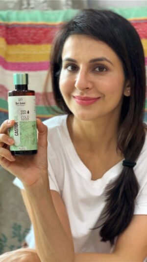 Roop Durgapal Instagram - Looking for a saviour for severe hairfall ? Try cold pressed castor oil from @nathabit.in just like I did 🌿✨

Discover the magic of Nat Habit’s Pure Cold-Pressed Castor Oil! This 100% natural, chemical-free oil reversed my severe hair fall in just 3 months. Here’s why it’s a game-changer:

🔸 Accelerates hair growth and thickens strands
🔸 Anti-inflammatory and antimicrobial properties
🔸 Rich in Omega-6, 9 & Vitamin E
🔸 Nourishes hair follicles and strengthens roots
🔸 Moisturizes scalp, preventing dryness and breakage

Say goodbye to hair fall and hello to luscious, healthy hair! 💆‍♀️✨

#NatHabit #HairCare #ColdPressedCastorOil #NaturalBeauty #HairGrowth #HairFallControl