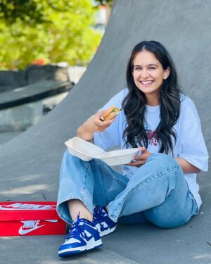 Roopi Gill Instagram - 🥪 and 👟 is all I need 🤓