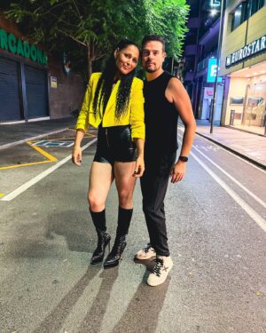 Rosa López Instagram - ¡Pero qué reencuentros más BONITOS, Dios mío, en el ‘Nostalgia Milenial Fest’, por favor! 🫶 @nostalgiamilenialfest 

¡Os admiro, compañeros!