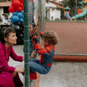 Rosanne Mulholland Instagram - Hoje ele faz 4 anos. Nada me faz tão feliz como acompanhar o crescimento desse menino tão cativante. Ser mãe é muito além de tudo o que eu imaginava. Não poderia passar a vida sem viver tudo isso. E tinha que ser com você, Davi! Agradeço todo dia por estar pertinho de você! Que experiência incrível! Que sua vida seja linda e leve, meu amor! Te amo, te amo, te amo. ❤️

Obrigada, @babuskafotografia pelos registros. Memórias que vão me acompanhar pra sempre! 💛