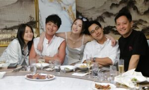 Rosina Lin Instagram - 還是這群人…懂我奇奇怪怪，陪我可可愛愛地又長大了一歲🤣🎂❤️！
@nwuuu @lam_fung_official @joelshanchung @apple_ho_ho @lamtszsin413 @tsuiwing0807 @edwinsiu @wongtsuiyu @ccandice.c @lorlorlau @fattykar @lauhawick @stefanwch @peggysiu @k.t_kary @rockyrvn @uyuoriuh