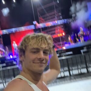 Actor Ross Lynch HD Instagram Photos and Wallpapers June 2024