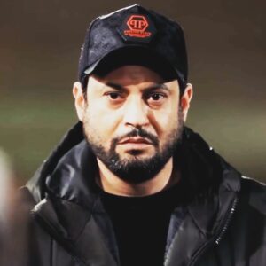 Rouzbeh Moeini Instagram - .
این قصه با خون تموم میشه...
.
قسمت نوزدهم سریال آقازاده منتشر شده، میتونید از طریق فیلیمو ببینید.
.
در ضمن میتونید با کد Serial2 با «تخفیف ویژه ۵۰ درصدی» اشتراک فیلیمو رو بخرید و یا اشتراکتون رو تمدید کنید.
.
🎁 کد تخفیف: Serial2
.

@aghazadeh.series 
#روزبه_معینی #هنر #بازیگر #زندگی #عشق #كرونا  #سلفي  #موزیک #سريال #خواننده #آقازاده#نوذر #راضیه #مانلی 
#roozbeh_moeini  #actor #best #love #life #corona #selfie #film#asrejadid #art#picture #cinema#music#aminhayayi #series #cinema #best