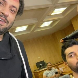 Rouzbeh Moeini Instagram - .
قسمت آخر سریال #آقازاده جمعه 19 دی ماه، در فیلیمو
.
🔹 شما میتونید با کد Serial10 با «تخفیف ویژه ۵۰ درصدی» اشتراک فیلیمو رو بخرید و یا اشتراکتون رو تمدید کنید.
.
🎁 کد تخفیف: Serial10
.

@sinamehraad 
@roozbeh_moeini

#روزبه_معینی #هنر #بازیگر #زندگی #عشق #كرونا  #سلفي  #موزیک #سريال#عصرجدید #خواننده #آقازاده#نوذر #مانلی#الكس 
#roozbeh_moeini  #actor #best #love #life #selfie #film#asrejadid #art#picture #cinema#music #series #cinema #best#sinamehraad
