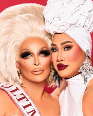 Roxxxy Andrews Instagram - Introducing, THE ULTIMATE QUEEN @roxxxyandrews ! Where my people at that wanna get snatched like the dolls? Ultimate Blurring Setting Powder is doll approved! 👑 @patrickstarrr @roxxxyandrews 

Shop our Ultimate Collection now! Available at @sephora ,Sephora at @kohls , and onesizebeauty.com! #onesizebeauty #dragrace #roxxxyandrews