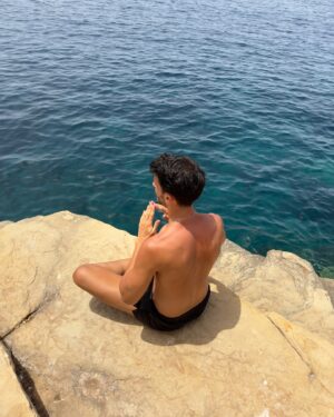 Rúben Rua Instagram - grateful 🩵🌙☀️🌈🌊