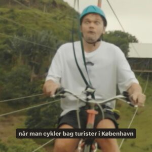 Ruben Søltoft Instagram - Det har været en kæmpe blandet fornøjelse 😁 – og nu er alle tre afsnit af rubbers hævn/hyldest ude! Bussen kører stadig rundt på Mauritius med mit ansigt. Det er en skolebus, og børnene elskede plakaten så meget, at vi blev kontaktet og spurgt, om det var ok, at de beholdte den 🥹 SÅ LAD GÅ DA! 

TAK FORDI I SÅ MED ❤️