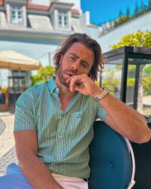Rui Andrade Instagram - 𝗲 𝗾𝘂𝗲 𝘁𝗮𝗹 𝗲𝘀𝘀𝗲 𝗱𝗼𝗺𝗶𝗻𝗴𝗼? 💚
_
_
#sunday #portugal #theonepalaciodaanunciada #lisboa #photooftheday #photography #potd #me