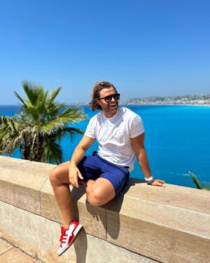 Rui Andrade Instagram - 📍 𝗡𝗜𝗖𝗘 
.
.
#holidays #nice #off #quotes #instatravel #travel #cotedazur #beach #france #nicegram #provencealpescotedazur #frenchriviera