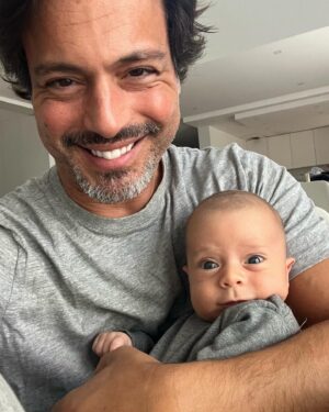 Rui Santos Instagram - Meu amor
Já sorri para mim🤩 
Hoje sou eu a ficar em casa a tomar conta dele, é tão bom.