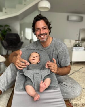 Rui Santos Instagram - A diversidade de temáticas no meu feed como podem constatar não é muito variada pois tem sido assim a minha vida nestes últimos tempos.
Temos tido a ajuda da equipa da @prenatalportugal para nos ajudar a encontrar e escolher quais os melhores produtos que se adequam as nossas necessidades.
A @prenatalportugal tem as melhores marcas do mercado, no que toca à segurança e funcionalidade.
Obrigado a toda a equipa pela simpatia e profissionalismo.
#pub #prenatal #babybjorn