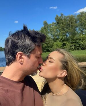 Rui Santos Instagram - A Anneli nasceu aqui no sul da Suécia, está terra é tão linda, tão cheia de vida, é poética, inspiradora e quase idílica❤️